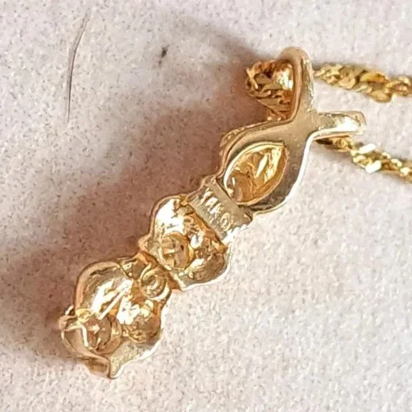 14K Gold Diamond Drop Pendant & Chain - Picture 10 of 11